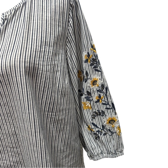 J. Jill Striped Embroidered V-Neck 3/4 Sleeve Top Womens Petite Large Blue White - Picture 3 of 12